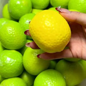Crunchy sound color-changing lemon handmade  anti-stress squishy toy