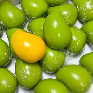 Crunchy sound color-changing mango handmade anti-stress squishy toy