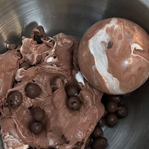 Handmade chocolate stressed-ball with mini chocolate bean slushy sound anti-stressed squishy toy