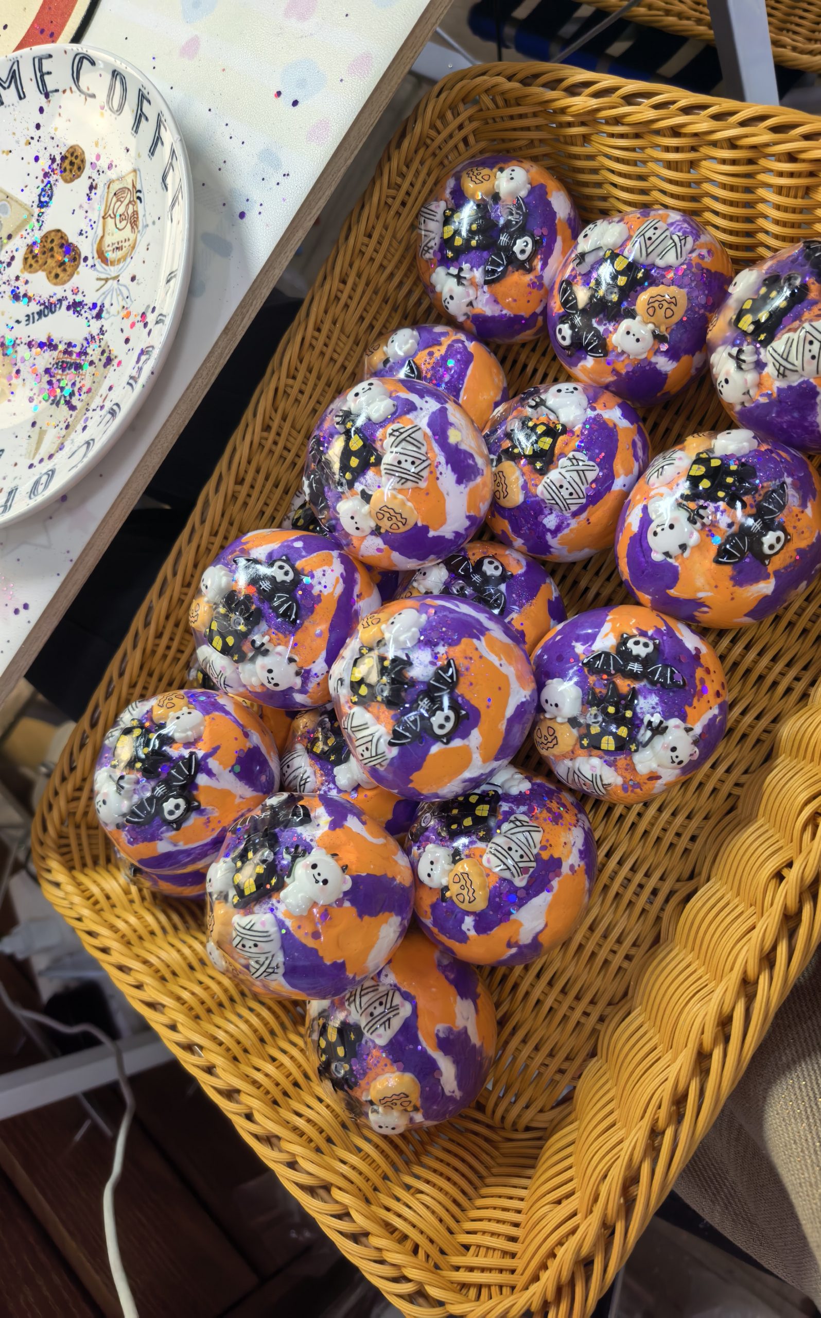 Crunchy halloween handmade ball with ghost charms crispy sound soft squeeze anti-stress squishy toy