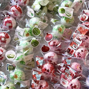 Crunchy handmade ball with cute charms crispy sound soft squeeze anti-stress squishy toy